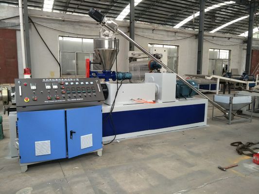 अच्छी कीमत डबल स्टेज प्लास्टिक पीवीसी दाना बनाने की मशीन 1 साल की वारंटी के साथ ऑनलाइन
