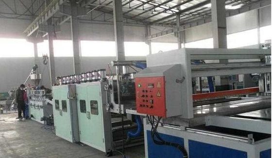 अच्छी कीमत समग्र लकड़ी के फर्नीचर डब्ल्यूपीसी लकड़ी प्लास्टिक कम्पोजिट दरवाजे के लिए दरवाजा उत्पादन लाइन ऑनलाइन