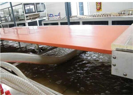 अच्छी कीमत पूरी तरह से स्वचालित डब्ल्यूपीसी बोर्ड उत्पादन लाइन, सीई / ISO9001 पीवीसी फोम बोर्ड उत्पादन लाइन ऑनलाइन