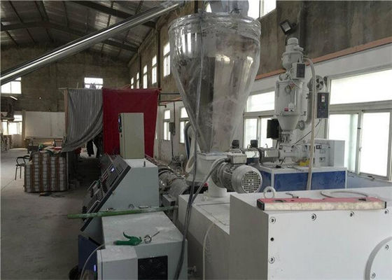 अच्छी कीमत पीवीसी प्लास्टिक शीट एक्सट्रूज़न लाइन / डब्ल्यूपीसी संगमरमर शीट एक्सट्रूडर मशीन उत्पादन लाइन ऑनलाइन