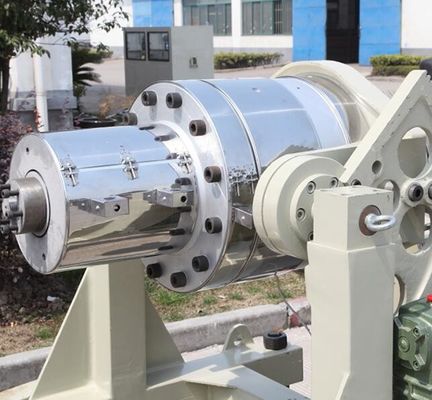 अच्छी कीमत पूरी तरह से स्वचालित ø20-50 मिमी पीवीसी प्लास्टिक पाइप एक्सट्रूज़न लाइन 250 किग्रा / एच ऑनलाइन