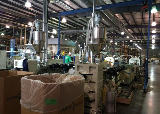 अच्छी कीमत Bimetallic स्क्रू 37kw डब्ल्यूपीसी पीवीसी प्रोफ़ाइल एक्सट्रूज़न लाइन ऑनलाइन