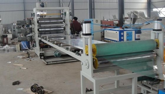 अच्छी कीमत स्टीमर / छत प्लेट के लिए 1000kg उच्च उत्पादन पीवीसी शीट बाहर निकालना लाइन ऑनलाइन
