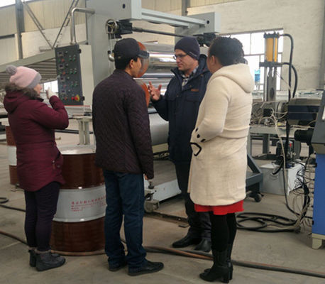 अच्छी कीमत पीवीसी डब्ल्यूपीसी क्रस्ट फोम बोर्ड मेकिंग मशीन, डब्ल्यूपीसी प्लास्टिक फर्नीचर फोम बोर्ड प्रोडक्शन लाइन ऑनलाइन