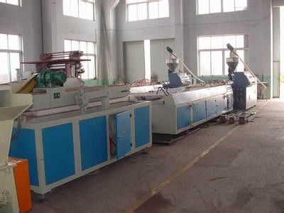 अच्छी कीमत डबल स्क्रू पीवीसी प्लास्टिक डब्ल्यूपीसी प्रोफाइल मशीन विंडो डोर प्रोफाइल एक्सट्रूज़न ऑनलाइन