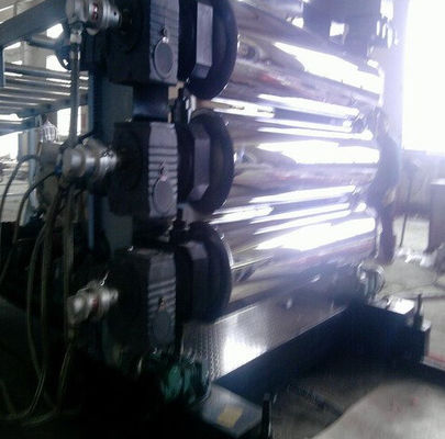अच्छी कीमत पीपी पीई शीट प्लास्टिक बाहर निकालना लाइन, 37KW - 75KW बाहर निकालना उपकरण ऑनलाइन